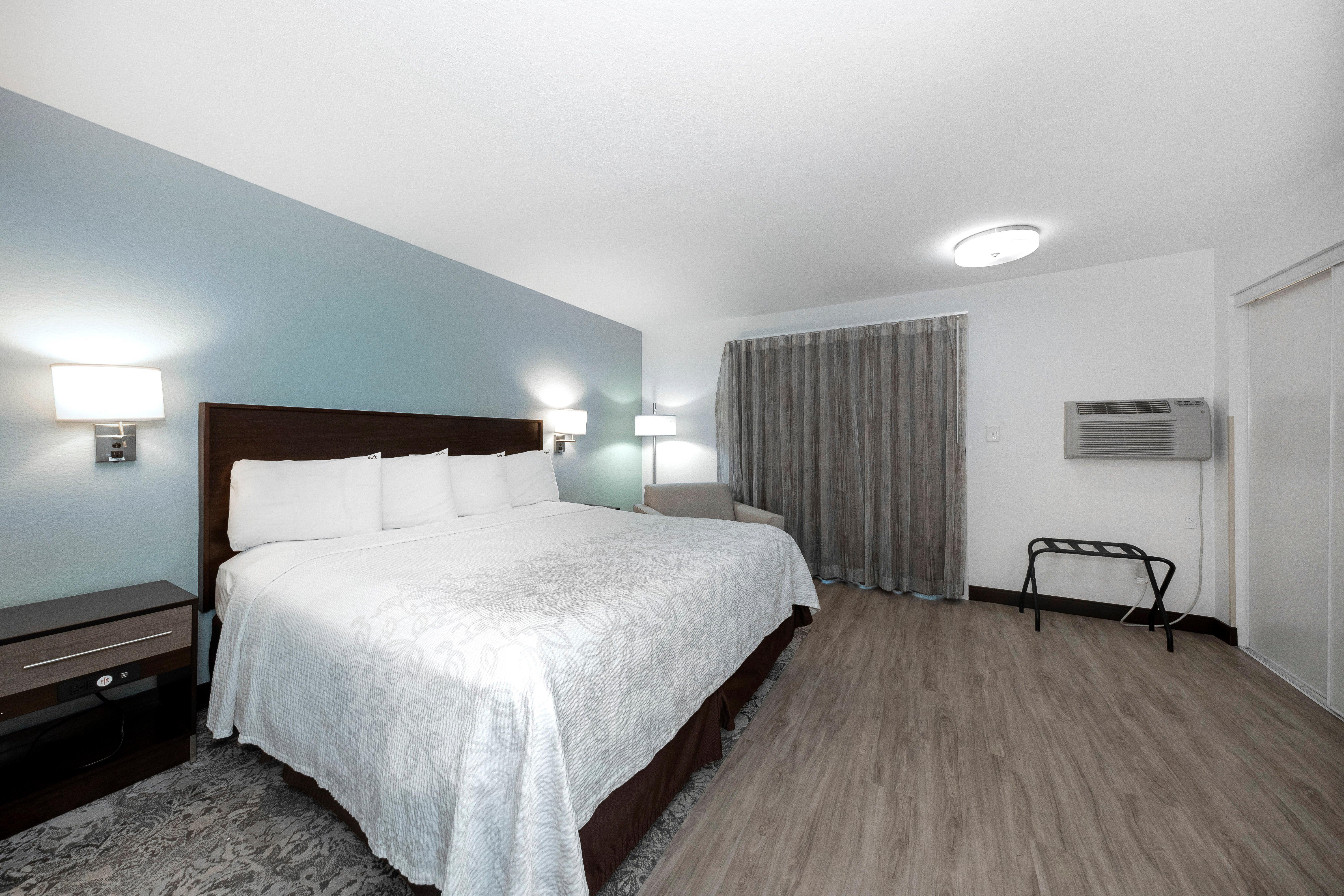 Red Roof Inn Plus+ & Suites Naples Downtown-5Th Ave S Dış mekan fotoğraf