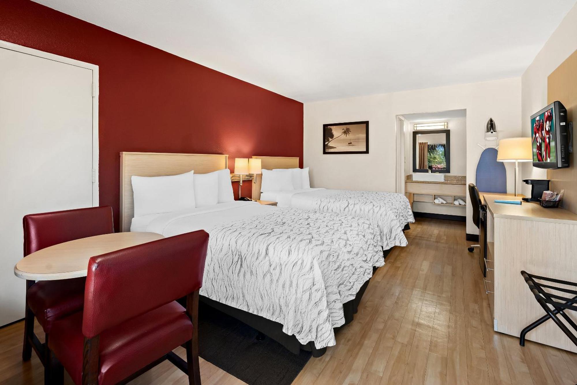 Red Roof Inn Plus+ & Suites Naples Downtown-5Th Ave S Dış mekan fotoğraf